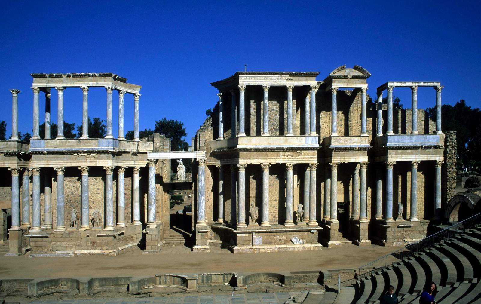 Image 4905_MeridaAncientRomanTheatre.jpg