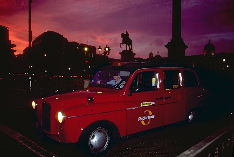 Image 2020_TrafalgarSquareCab.jpg