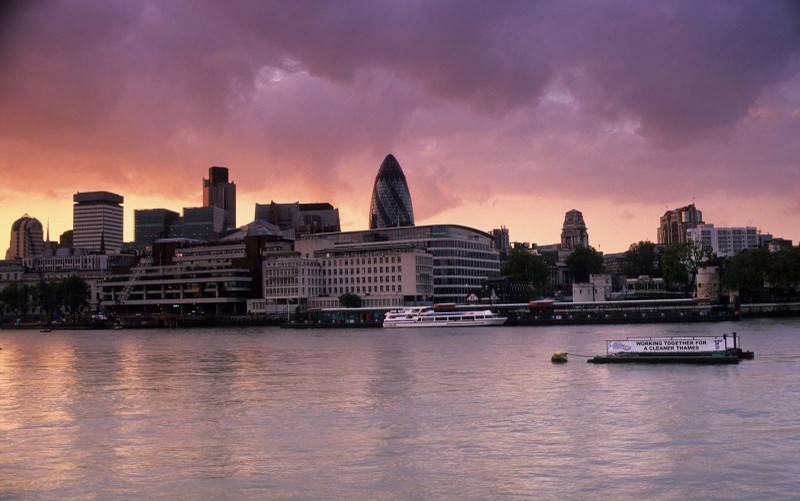 Image 2040_LondonSkylineInTwiligth.jpg