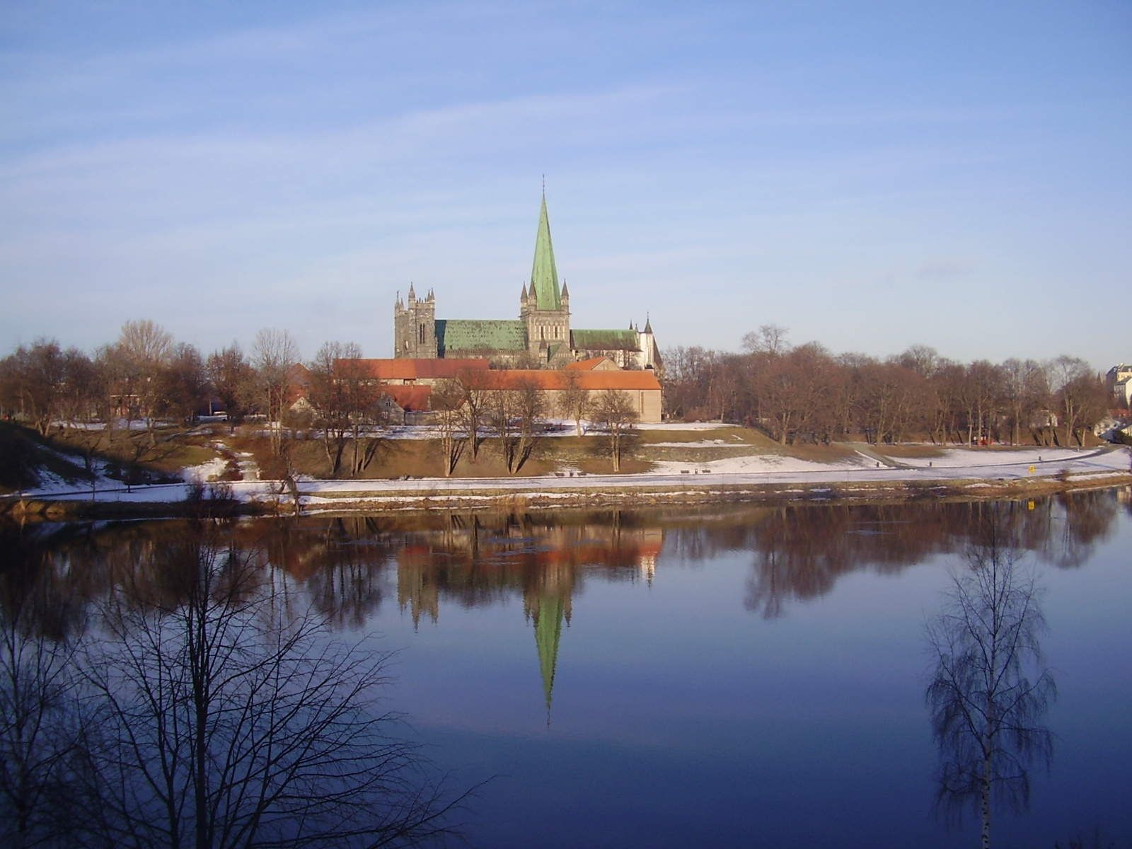 Image 3400_trondheim_cathedral_far_pa050554.jpg