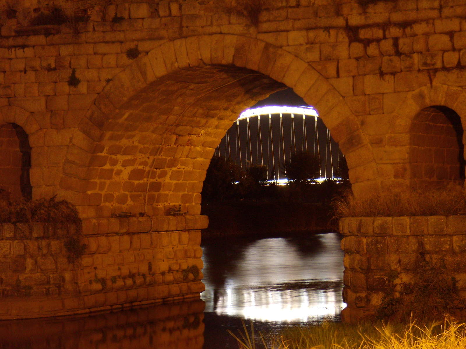 Image 4815_merida_2_bridges_close_pa190017.jpg