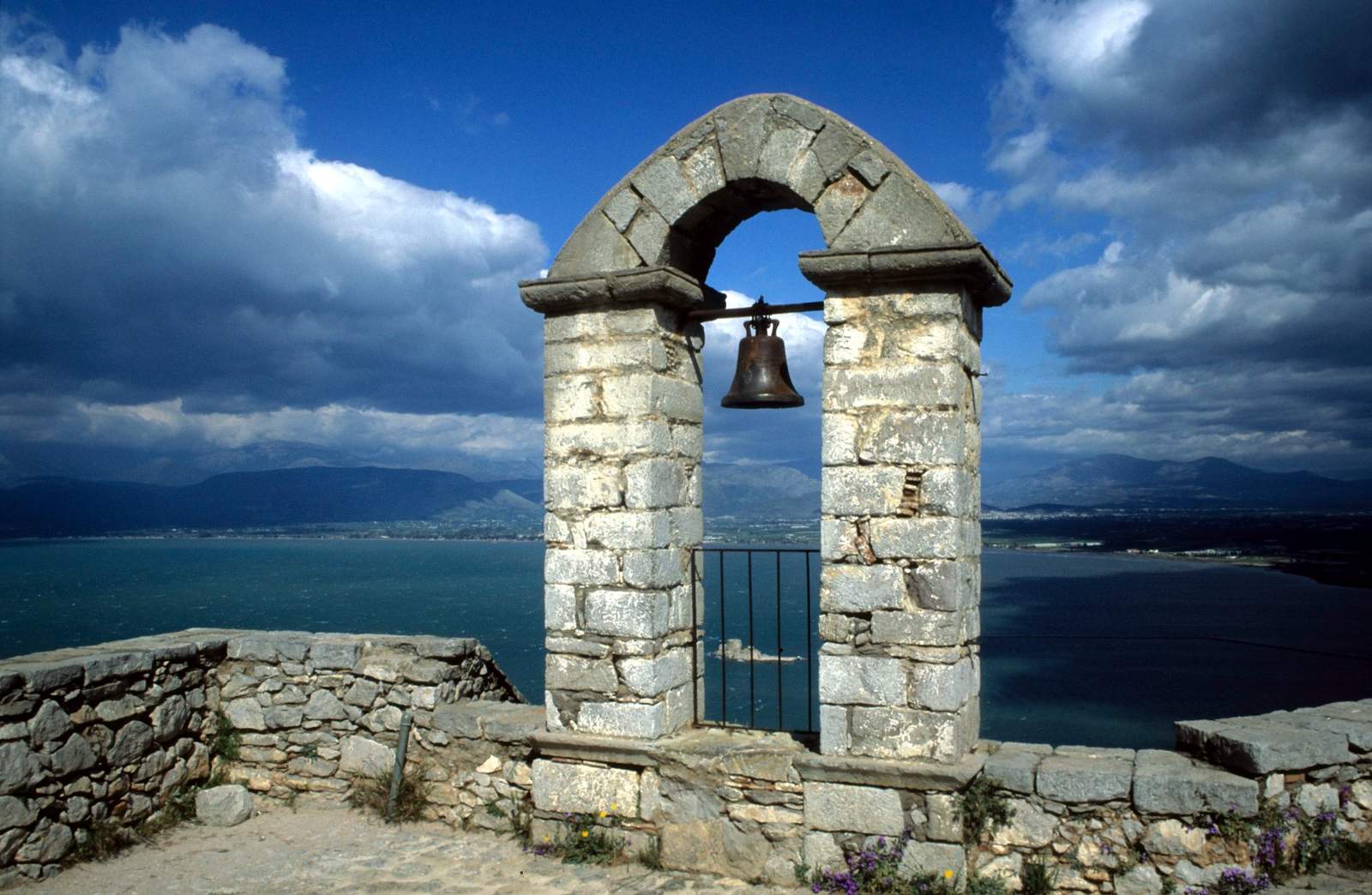 Image 7021_NafplionBell.jpg