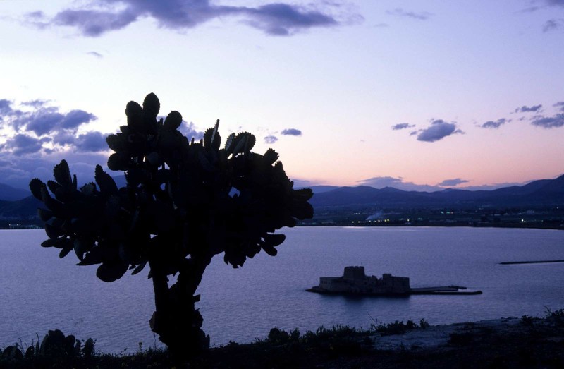 Image 7090_Nafplion_island_Twilight.jpg
