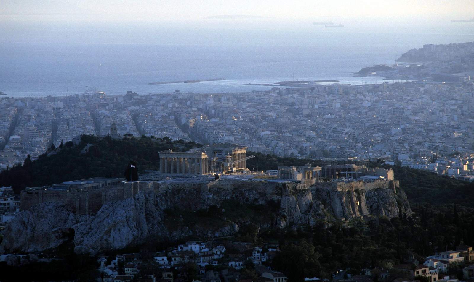 Image 7580_AkropolisFrom_Distant_AtSunset.jpg